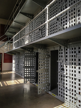 Prison-102