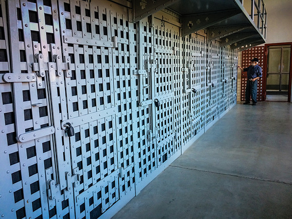 Prison-101